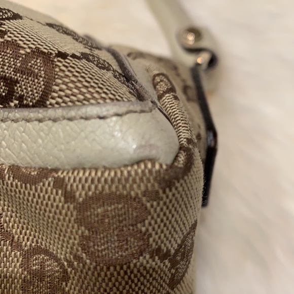 Authentic Gucci Abbey GG canvas pochette - Picture 9 of 16
